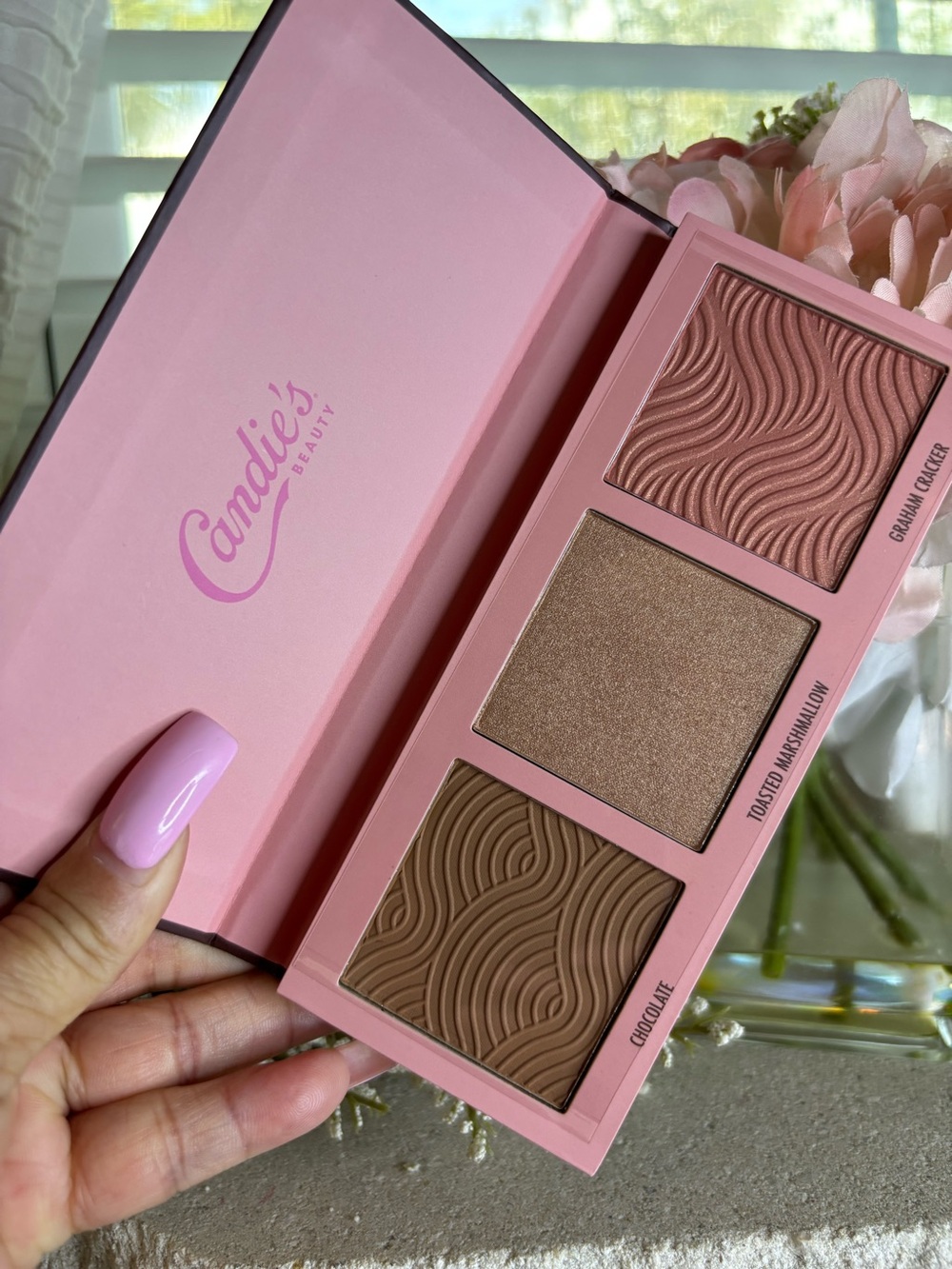 New & Seal - Candie’s Beauty Parlor Contour Palette - S’mores